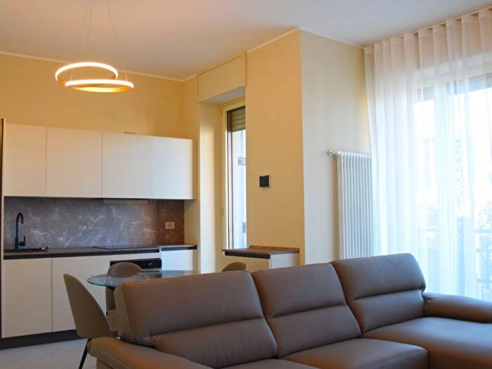 Appartamento bilocale in affitto in Viale Fratelli Casiraghi, Rondinella Stazione, Sesto San Giovanni