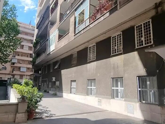 Appartamento bilocale in vendita in Via Valpolicella, Roma