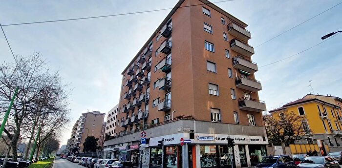 Appartamento trilocale in vendita in Milano