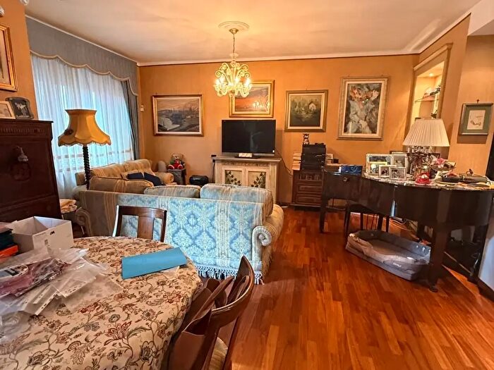 Appartamento quadrilocale in vendita in Via Exilles, Torino