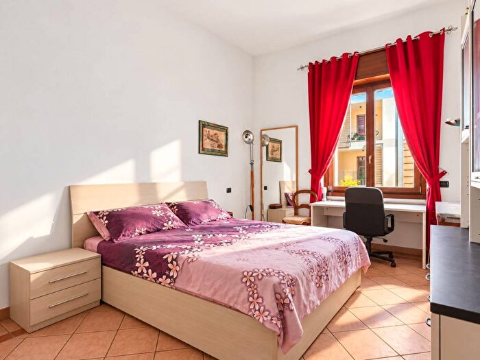 Appartamento trilocale in affitto in Via Francesco Brioschi, Pezzotti Meda, Milano