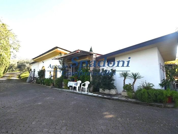 Casa quadrilocale in vendita in Larciano
