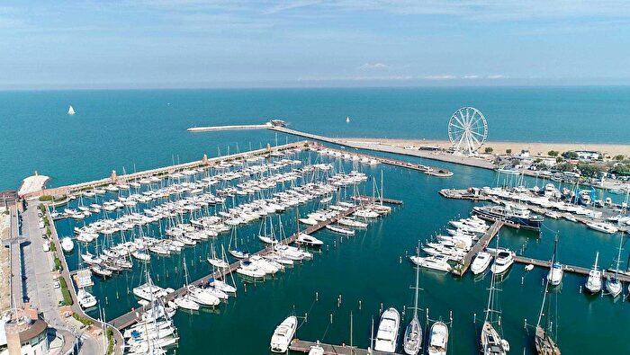 Appartamento quadrilocale in vendita in Via Coletti, Rimini