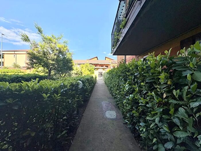 Appartamento trilocale in vendita in Via Luciano Lama, Corte Franca
