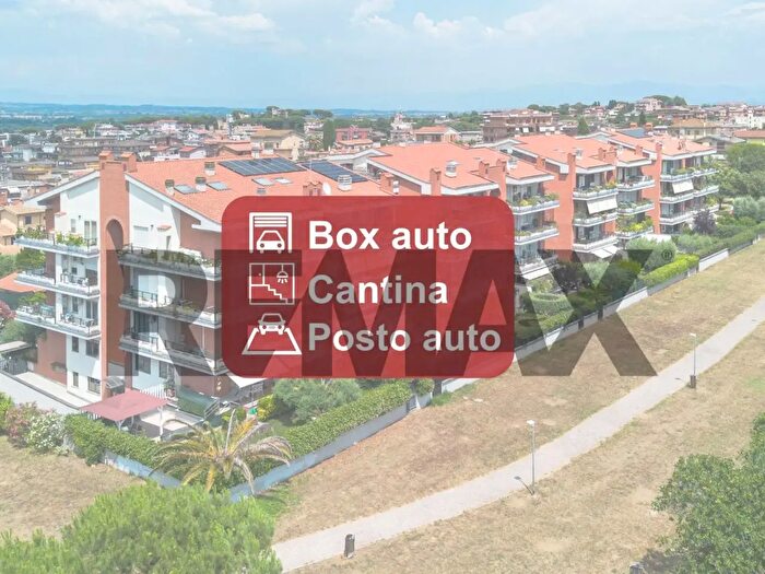 Appartamento trilocale in vendita in Roma