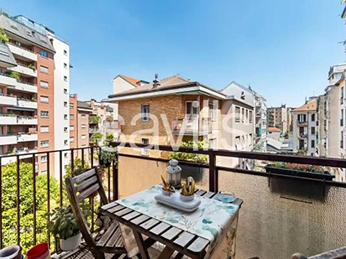 Appartamento trilocale in vendita in Viale Certosa, Milano
