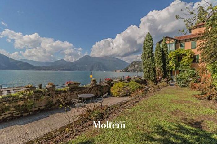 Appartamento trilocale in vendita in Via Statale, Varenna