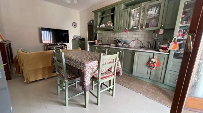 Appartamento con 5 locali in vendita in Via Arnale Rosso Fondi Centro, Fondi