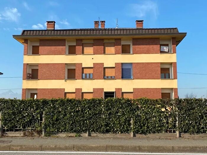 Appartamento trilocale in vendita in Via San Francesco d Assisi Casalgrasso, Casalgrasso