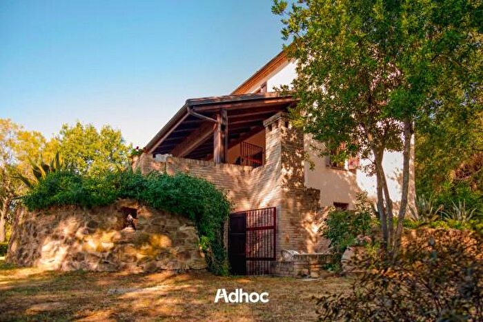 Casa con 6 locali in vendita in Località Monte Giove, Fano