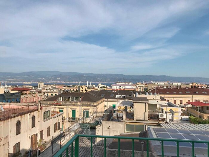 Appartamento bilocale in affitto in Via Cesare Battisti, Battisti Avignone, Messina