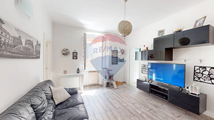 Appartamento quadrilocale in vendita in Via Amedeo Vigna, Genova