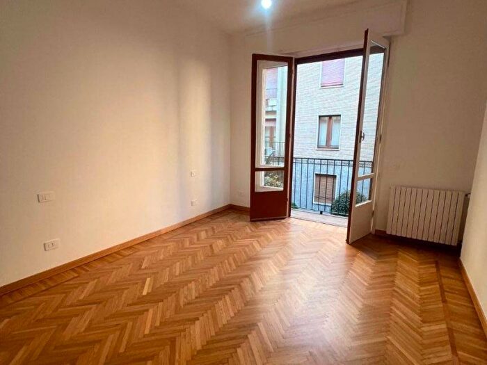 Appartamento bilocale in affitto in Via Crocefisso, Carrobbio, Milano