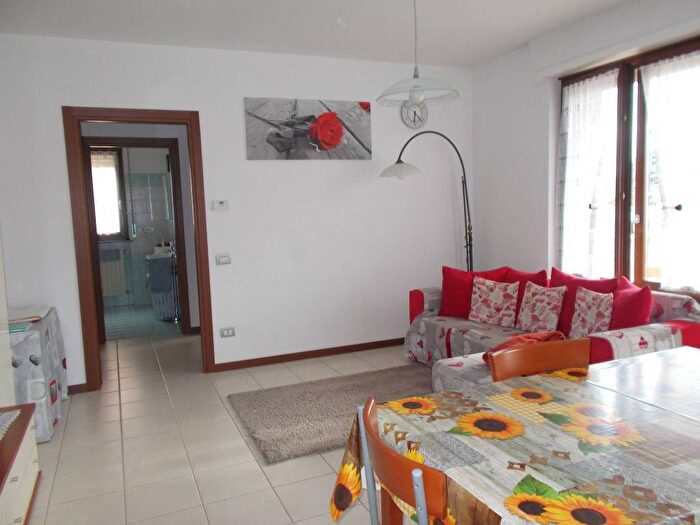 Appartamento bilocale in affitto in Via Valtellina, Saronno