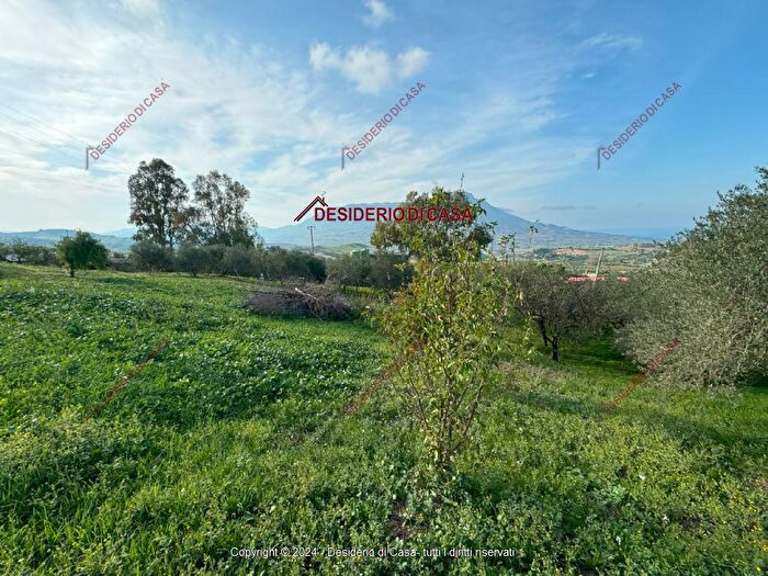 Casa con 8 locali in vendita in Ss Cerda Pa Italia, Cerda