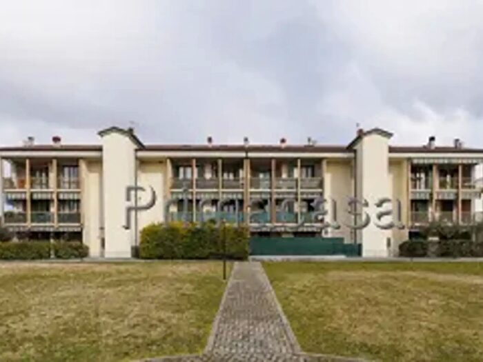 Appartamento con 5 locali in vendita in Via Bessone, Verona