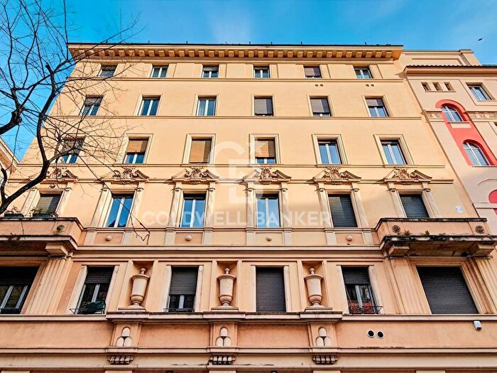 Appartamento con 6 locali in affitto in Via Pompeo Magno, Prati, Roma