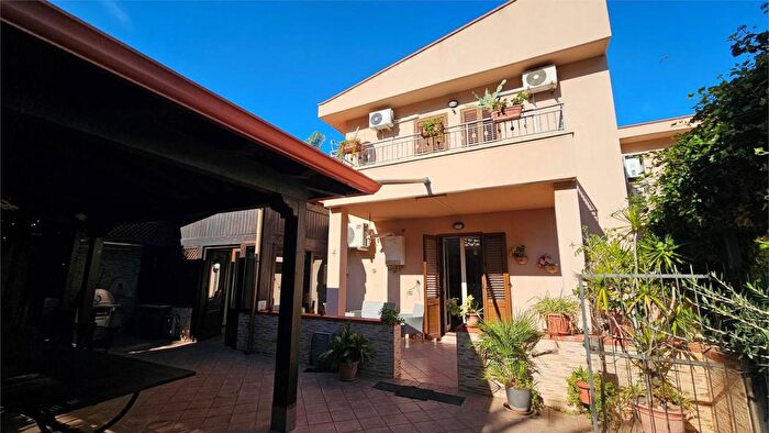 Casa quadrilocale in vendita in Via Galileo Galilei, Isola Delle Femmine