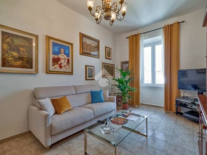 Appartamento trilocale in vendita in Via Vincenzo Annovazzi, Civitavecchia