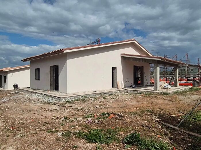 Casa quadrilocale in vendita in Via Tiberina, Fiano Romano