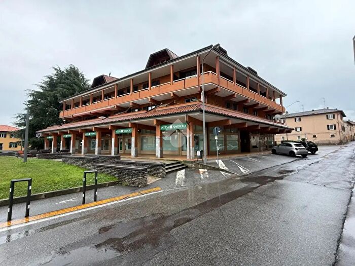 Appartamento trilocale in vendita in Via Leonardi, GatticoVeruno