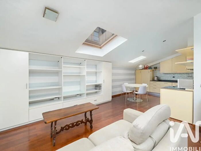 Appartamento trilocale in vendita in Via dei Giardini, Sarzana