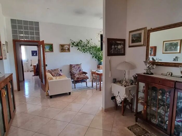 Appartamento con 5 locali in vendita in Piazzale Marsala, Novellara