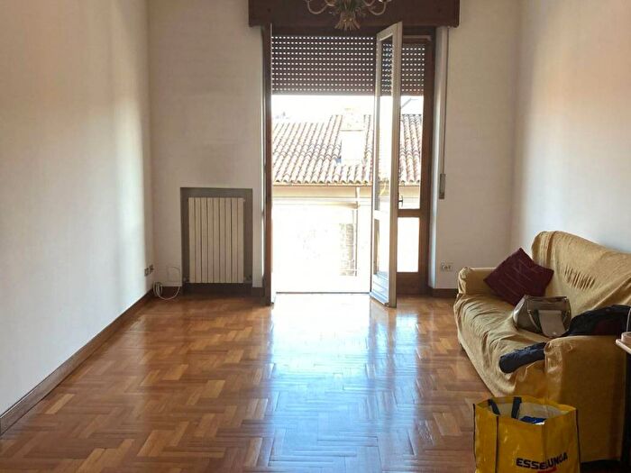 Appartamento trilocale in affitto in Via Taverna Ospedale, Piacenza