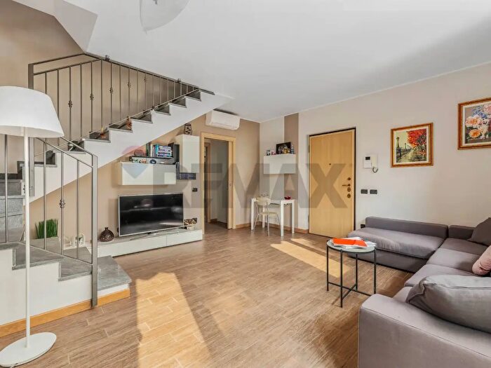 Case in Vendita e in Affitto - 3