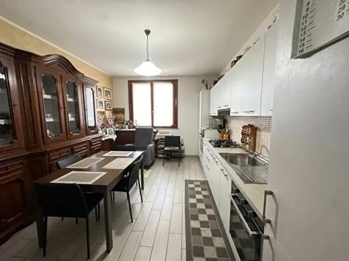 Appartamento trilocale in vendita in Via Camillo Benso di Cavour C, Suzzara