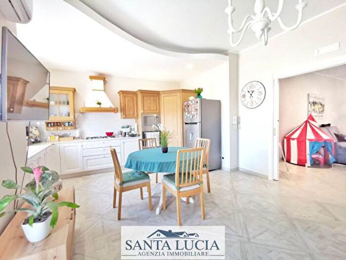 Appartamento con 6 locali in vendita in Via Pietro Nenni, Canicatti