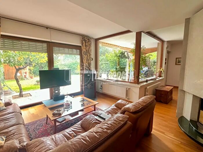 Appartamento con 20 locali in vendita in Via Monte dei Fiori, Pescara