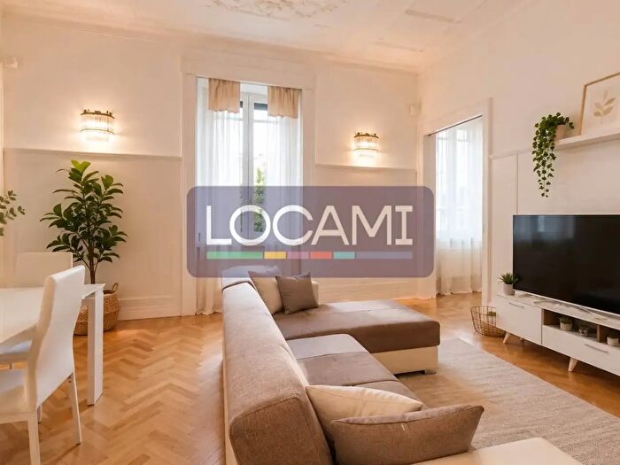 Appartamento con 5 locali in affitto in Via Antonio Stradivari, Milano