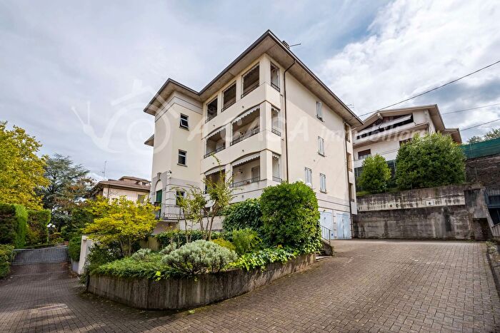 Appartamento trilocale in vendita in Via Nazionale, Fornovo Di Taro