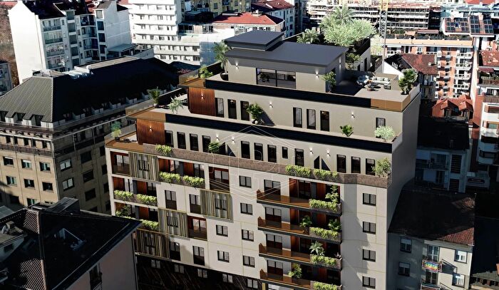 Appartamento quadrilocale in vendita in Via Aurelio Saffi, Torino