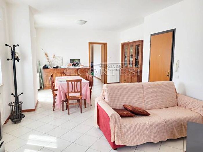 Appartamento con 5 locali in vendita in Umbertide