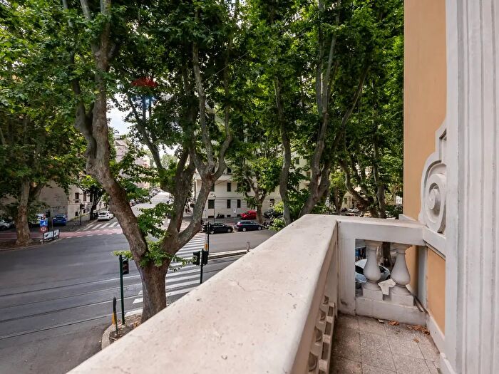 Appartamento con 5 locali in vendita in Viale delle Milizie, Roma