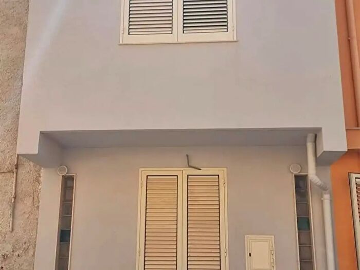 Casa quadrilocale in vendita in Menfi
