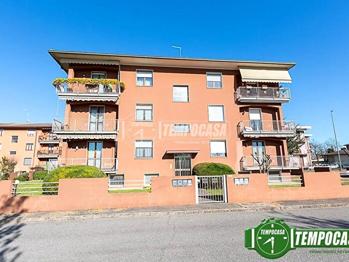 Appartamento trilocale in vendita in Via Margherita Carenzi, Santo Stefano Lodigiano