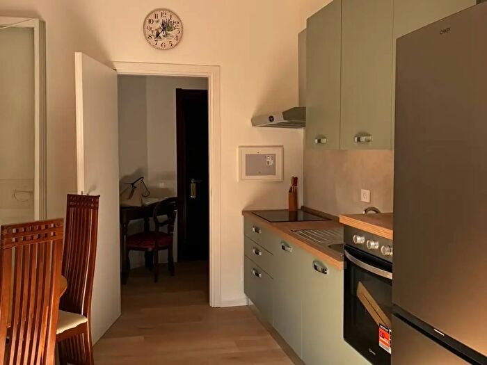 Appartamento trilocale in affitto in Via Lorenteggio, Milano