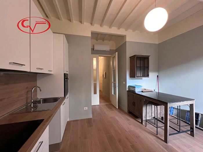 Appartamento trilocale in affitto in Via Roma, Montevarchi