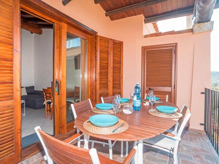 Appartamento trilocale in affitto in Via Liguria, Centro, San Teodoro