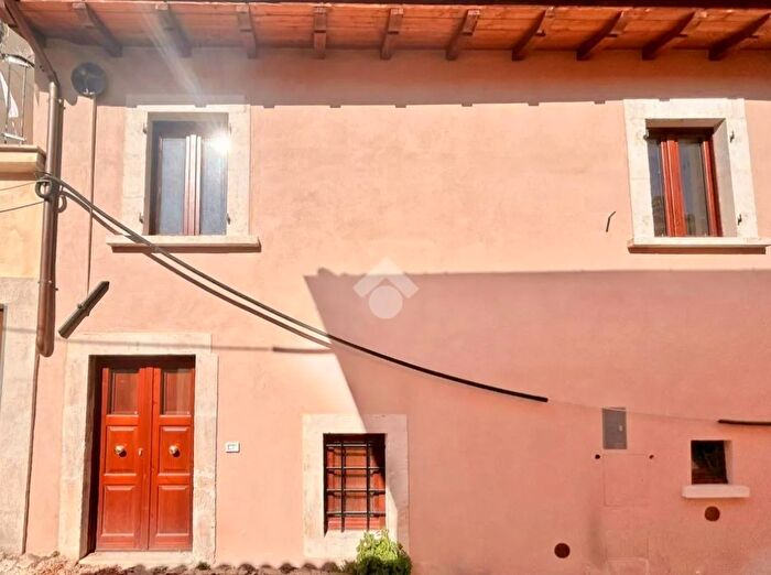 Appartamento bilocale in vendita in Via del Falco, LAquila