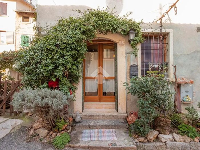 Casa quadrilocale in vendita in Via Sengia, SantAmbrogio Di Valpolicella