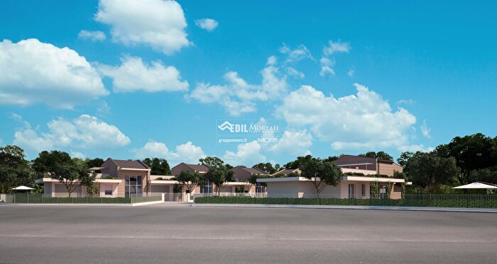 Casa con 6 locali in vendita in Modena