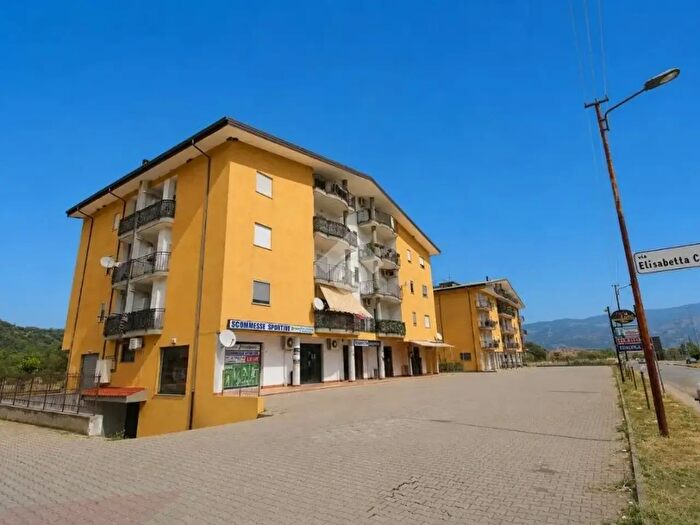 Appartamento bilocale in vendita in Via Pianette, Montalto Uffugo