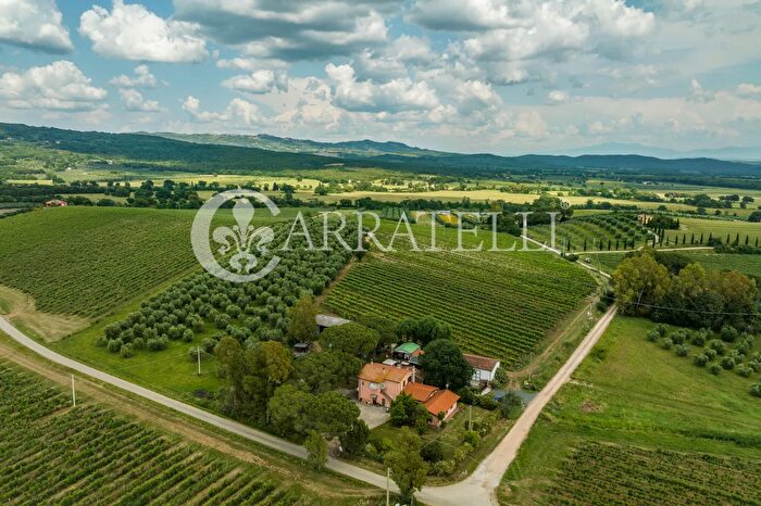 Casa con 6 locali in vendita in Strada Provinciale Pian del Bichi, Roccastrada