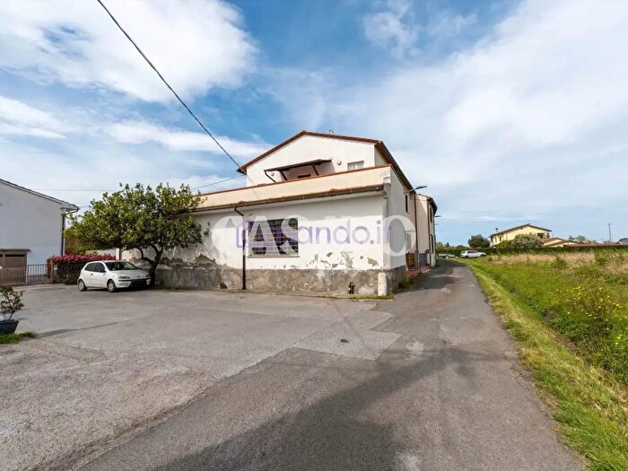 Casa con 7 locali in vendita in Via Fancelli San Martino Ulmiano, San Giuliano Terme