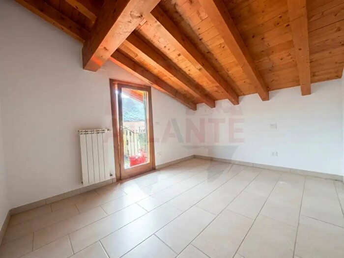 Appartamento trilocale in vendita in Via Loden Snc, Zone