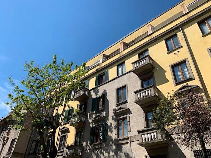 Appartamento bilocale in affitto in Via Cola Montano, Isola, Milano